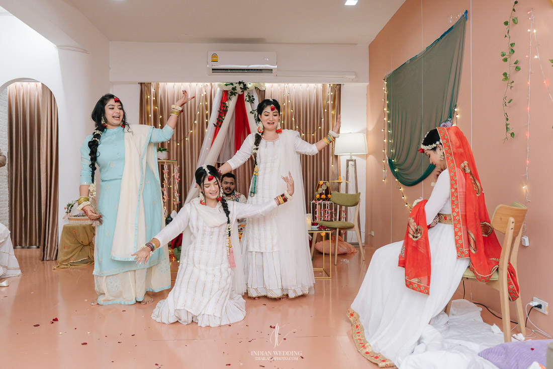 Mehndi Indian Wedding Tradition - Samuel and Samantha